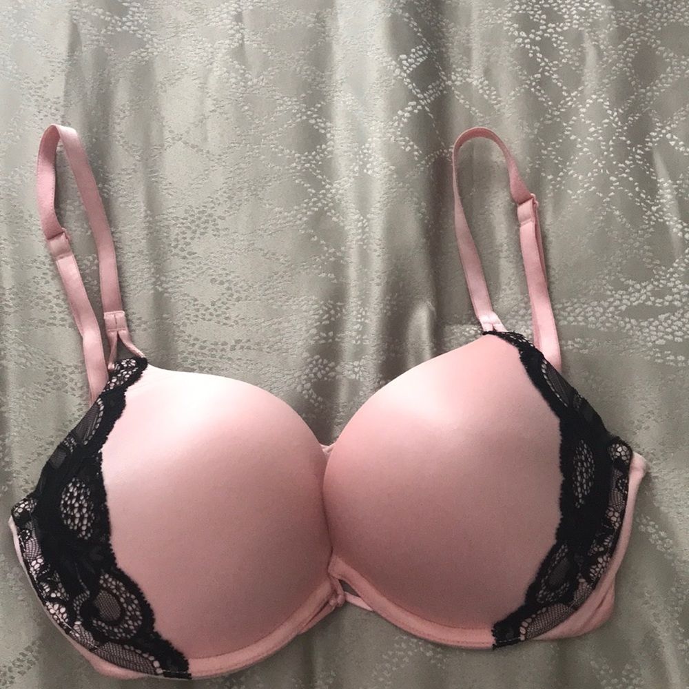 Victoria’s Secret Plunge Bombshell Bra